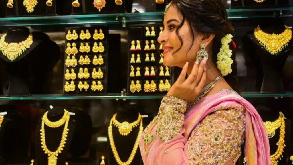 10 हजार रुपए महंगा होगा सोना, भारत में ऑलटाइम हाई लेवल पर पहुंचा, जानें आज कितना चल रहा भाव