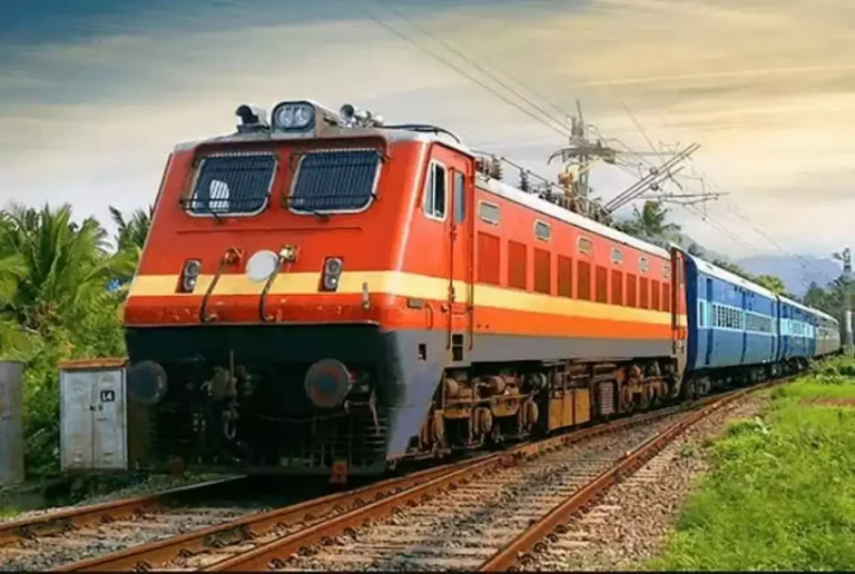 दुर्गा पूजा पर चलायेगी जायेंगी स्पेशल ट्रेनें, रेलवे ने की ट्रेनों की 2024 अतिरिक्त फेरे चलाने की घोषणा