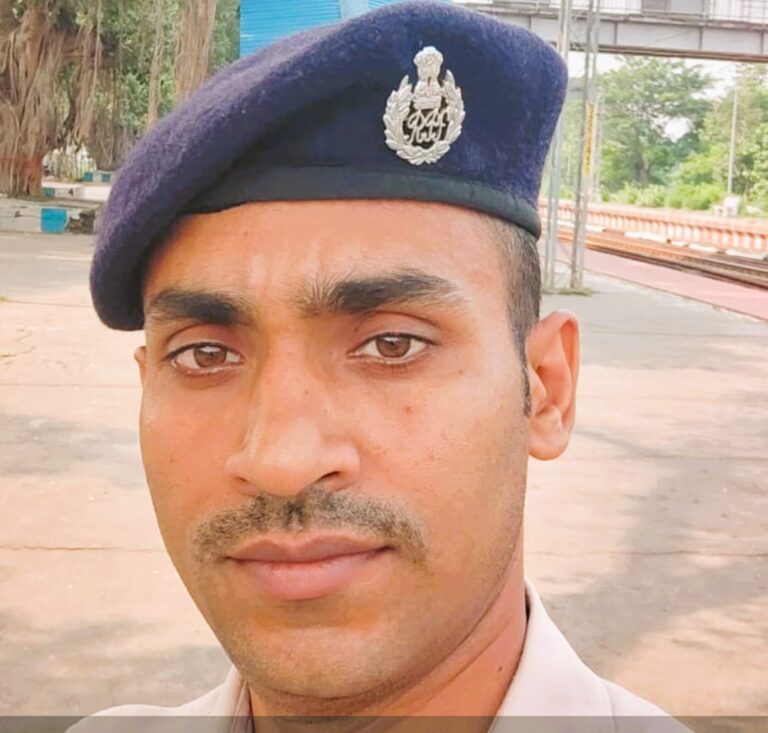 RANCHI : तीन दिन पहले हुई थी पोस्टिंग, रेलवे ट्रैक पर मिला RPF जवान का शव