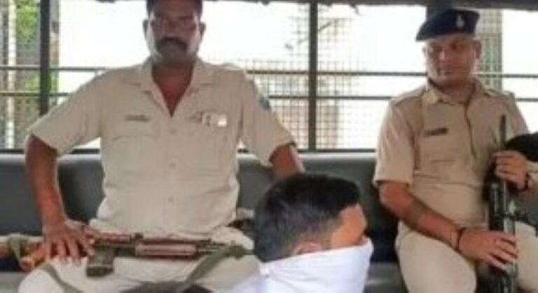 हिमांशु सिंह हत्याकांड का मुख्य आरोपी ‘मोस्ट वांटेड’ और 2 लाख के इनामी ‘बोदरा’ ने जमशेदपुर कोर्ट में किया सरेंडर