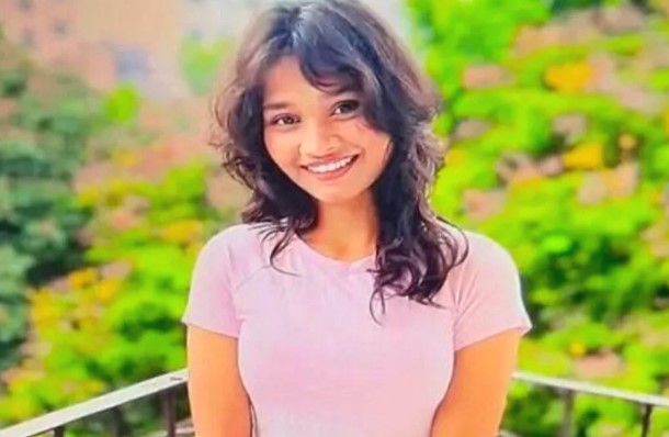 जमशेदपुर में तड़के बड़ा हादसा, डिवाइडर से टकरायी कार, चाईबासा की चुवती समेत दो की मौत