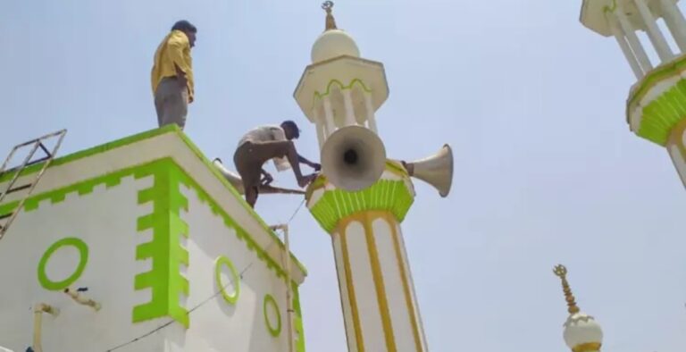 बंगाल में मस्जिदों से हट गए 4000 लाउडस्पीकर! कलकत्ता हाईकोर्ट ने सरकार से जवाब मांगा