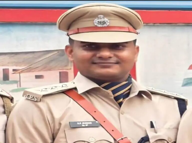 CCR के DSP ने पत्नी को 10 दिनों तक कमरे में बंद कर बेरहमी से की पिटायी, FIR दर्ज, मायके से पैसे लाने के लिए कर रहा था प्रताड़ित
