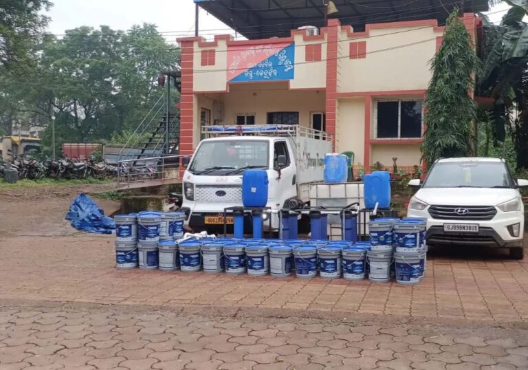 Chaibasa: Tata Brand के नाम से नकली DEF के निर्माण और सप्लाई करने वाले अंतरराज्यीय गिरोह का भंडाफोड़, 4 लोग गिरफ्तार, कई राज्यों में हो रही थी सप्लाई