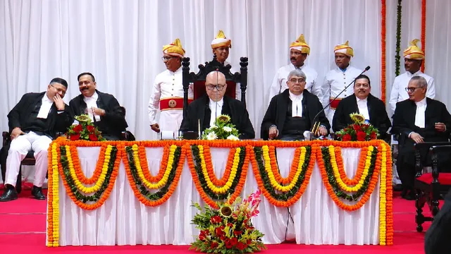 Jharkhand Highcourt के 3 नए न्यायाधीशों को मुख्य न्यायाधीश एमएस सोनक ने दिलाई शपथ