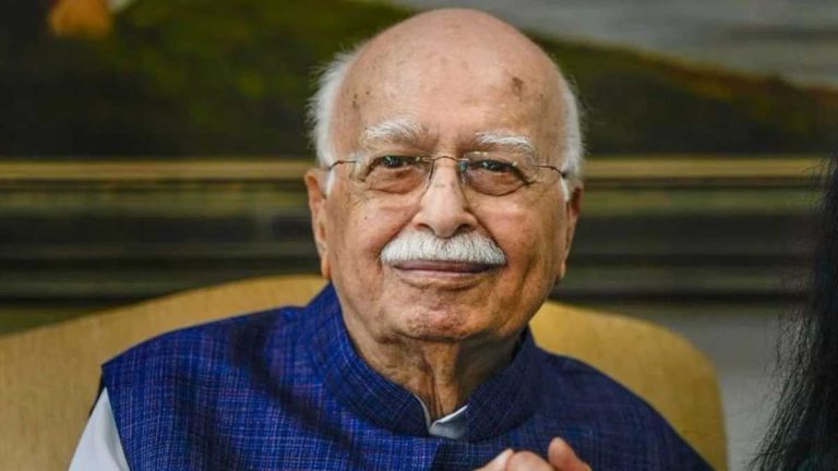 बीजेपी के वरिष्ठ नेता लाल कृष्ण आडवाणी दिल्ली के अपोलो अस्पताल में भर्ती, सीने में संक्रमण के बाद पल्मोनरी विभाग में इलाज जारी