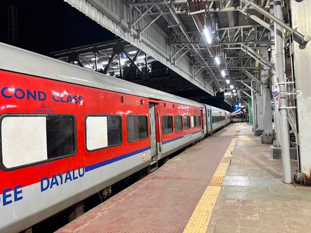 झारखंड के यात्रियों के लिए बड़ी सौगात, टाटानगर-रांची होकर जयपुर जायेगी संतरागाछी-खातीपुरा एक्सप्रेस
